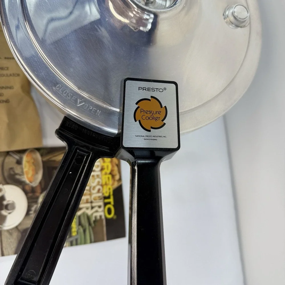 VTG 1977 Presto 4 Qt Pressure Cooker 017/PA4 Aluminum NOS Manual Regulator USA